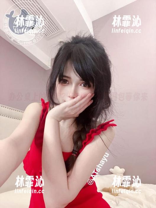 办公桌上的狂欢？AT鲨，免费图包等你来领！