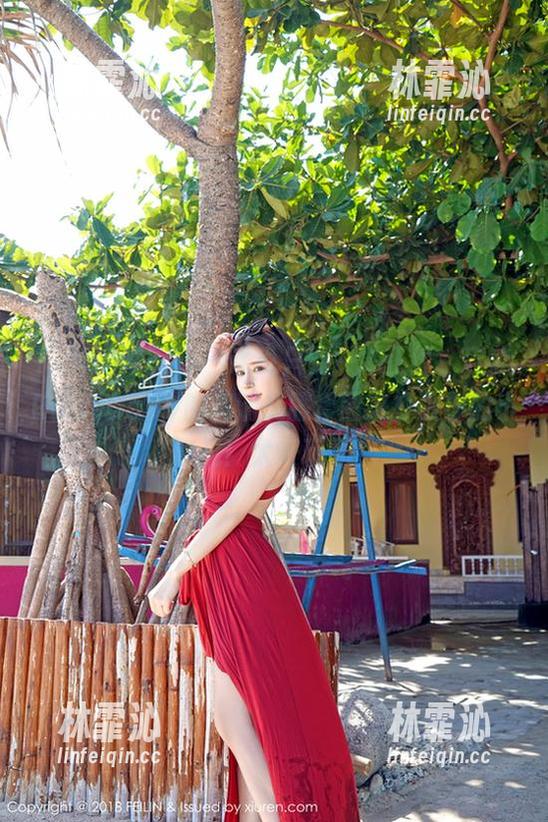 Feilin嗲囡囡 - 谁说只要一本正经，欣欣Rubybaby的高清礼服套图来打破你的小偏见！太好玩了。