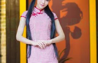 IMiss爱蜜社 – 一只小狐狸Sica和她的美脚，写真里的“致命诱惑”来啦！
