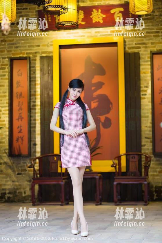IMiss爱蜜社 - 一只小狐狸Sica和她的美脚，写真里的“致命诱惑”来啦！