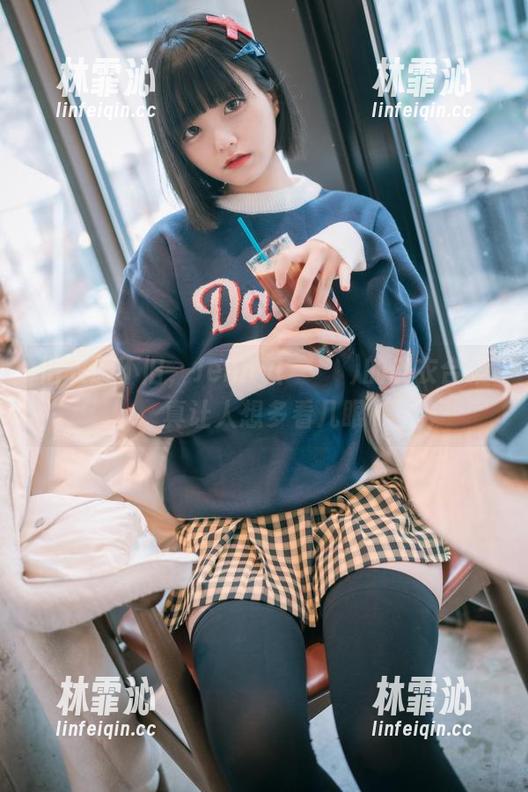 旧衣服不旧，Jenny(정제니)的皮衣合集真让人想多看几眼