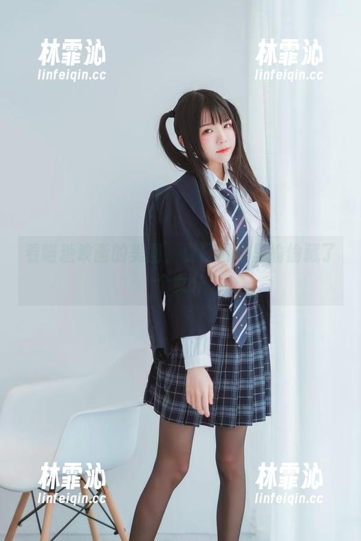 看喵糖映画的美图，夏日温泉里偷偷藏了个女仆
