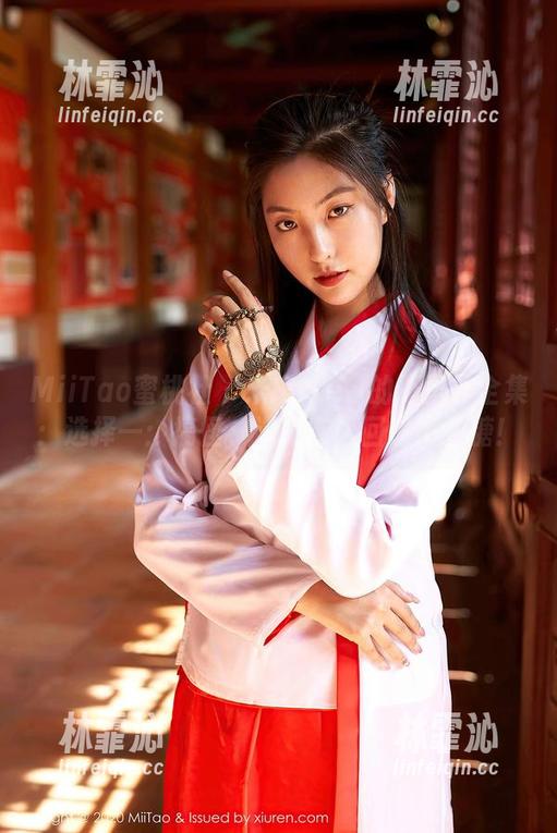 MiiTao蜜桃社 - 米琪MIKI的万圣节全集：选择一：搞怪；选择二：回家不撇糖！