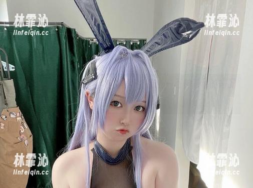 PAKI草莓酱 看PAKI草莓酱的黑丝私拍图集,脑补一百种草莓的搭配方式!