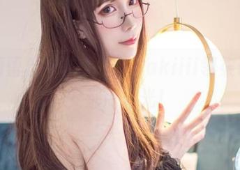超高清蕾丝睡衣来了,Sakiiii翎柒让你晚安都带着光!