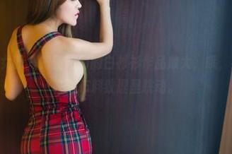 TuiGirl推女郎 – 把王明明的白衬衫作品放大，哦，我的心仿佛在这布料纹理里跳动。