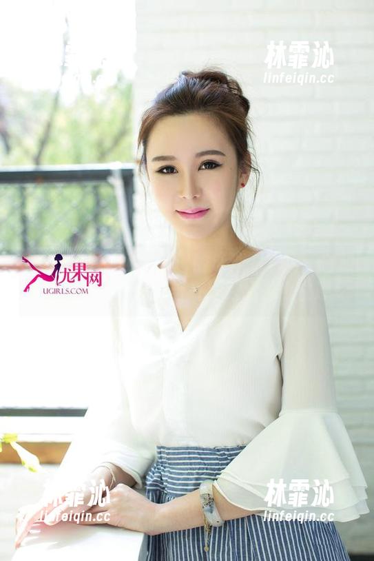 UGirls尤果网 - 夏日的泳池游乐场：白熙萌私房美图，毫不客气地秀出了个性感。