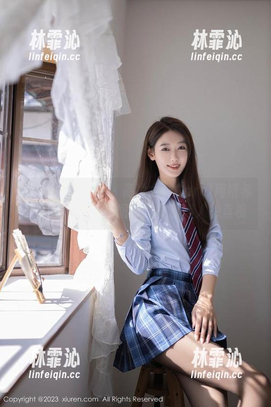 Xiuren秀人网 - 高冷女神Carol周妍希：黑丝中的细腻图库，高清得人想直视