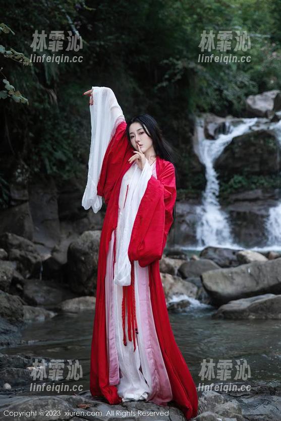 Xiuren秀人网 - Olivia童安琪的美腿独特之旅，无圣光原图真香提醒！