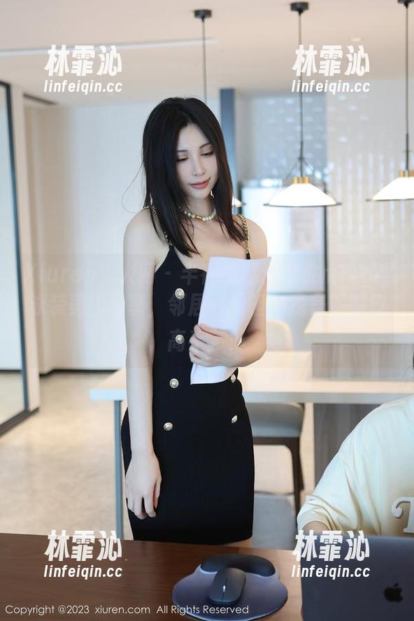 Xiuren秀人网 - 半夜追逐沈蜜桃miko的泳装美图分享，邻居开始担心我是“潮汐高手”！
