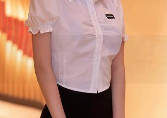 Xiuren秀人网 – 王俪丁换上护士服后的另一种茫然：写真集来袭！