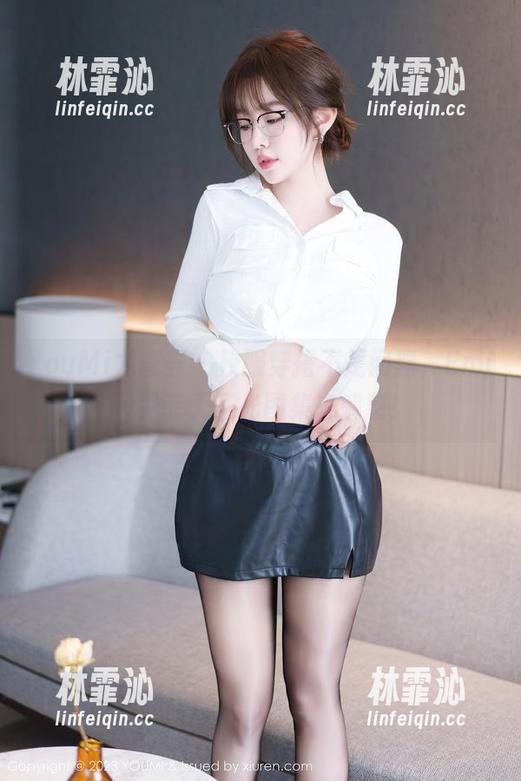 YouMi尤蜜荟 - 校服穿搭不是问题，Emily尹菲无圣光图集来解惑！