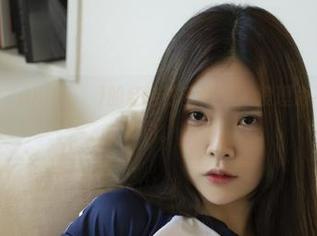 原图太美：Yuka(유카)的红色独奏技巧，没理由不多赞赏几句。