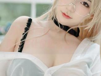 在七七娜娜子的黑白合集里，总有那么一两张会让你想多看几眼。