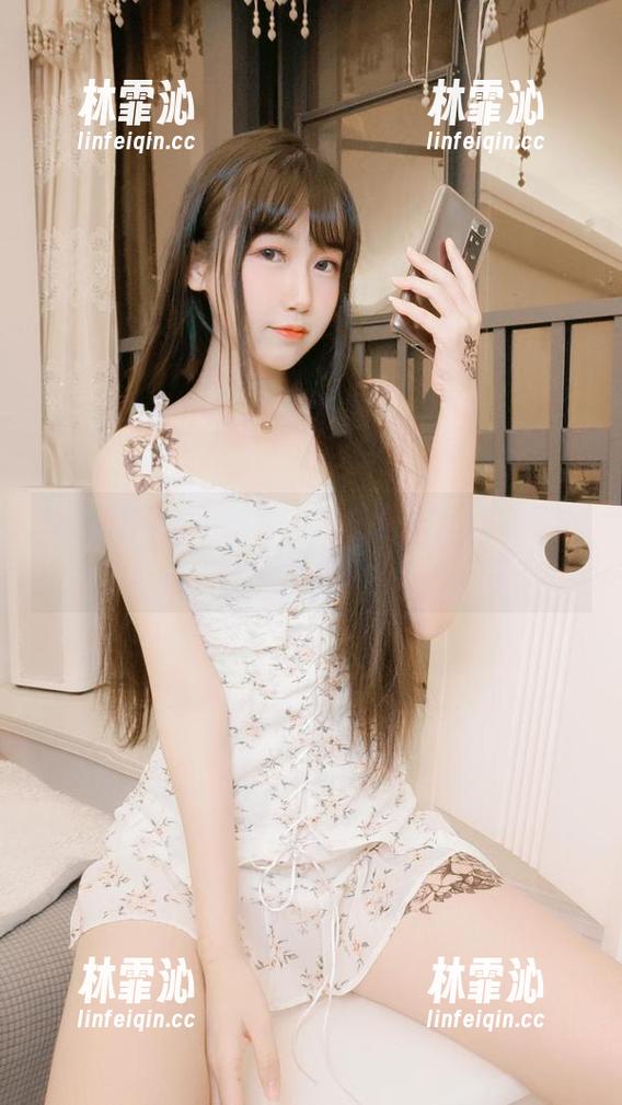 晒图时间：不呆猫的抖娘和獒犬泳装写真，务必分享！