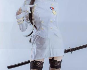 你以为二佐Nisa的短裙只是好看吗？她的写真集让我想起了很多很多…