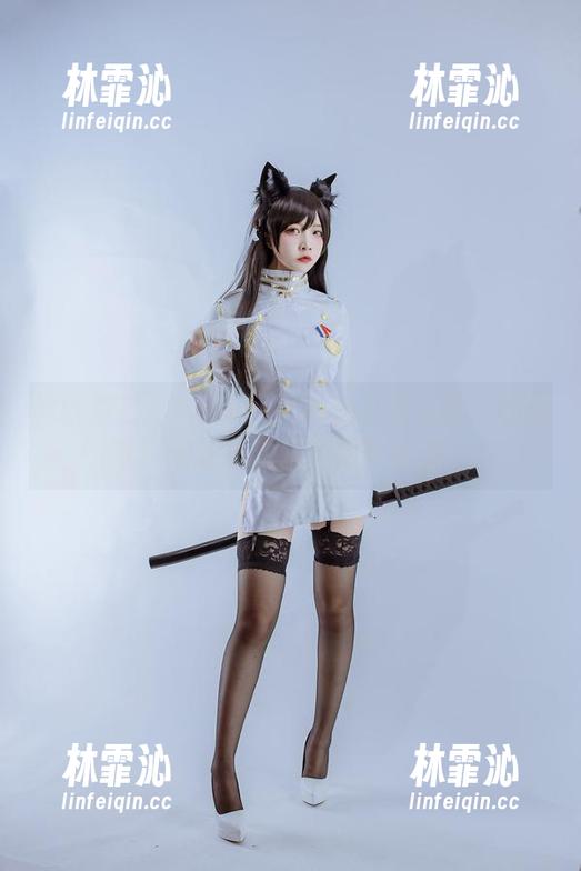 你以为二佐Nisa的短裙只是好看吗？她的写真集让我想起了很多很多…
