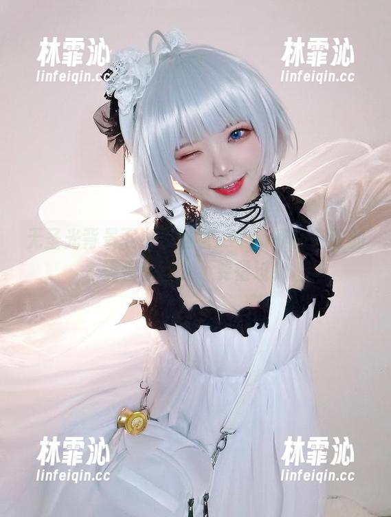 无圣光背景下，伊喵君_Nya和初音酱的搞怪套图，不要错过！