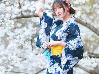 终于等到冬马路纱的兔女郎形象了！最新图包让你开心得像找到了糖果！