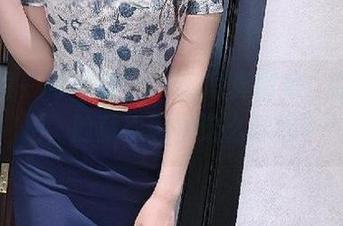 微密圈 – 可可西yyy的写真图集：怼近了拍，脸就要贴得这么近吗？