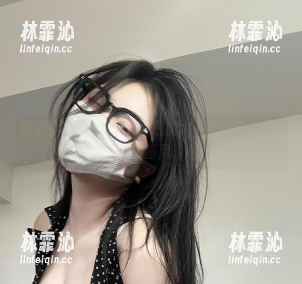 微密圈 - 下载可爱的肉巴的水手服图包，随时开启你的画风转变！