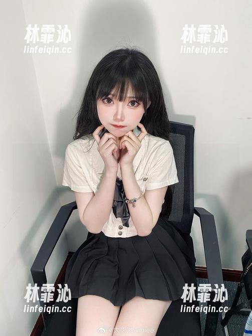 简直不能相信！大肉丸Amiee的最新旗袍美图，把我对时尚的理解完全颠覆了。