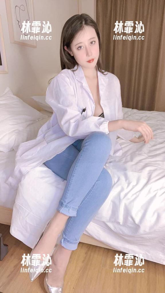 看，奈汐酱Nice的写真：原图里的脸，我就问你喜欢不喜欢，别犯花痴，嘿嘿！