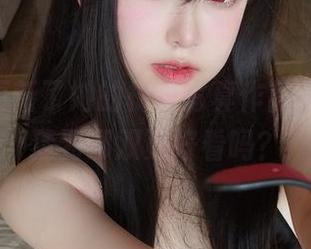女主K更新了她的棉袜写真作品集，你能猜到哪双更好看吗？