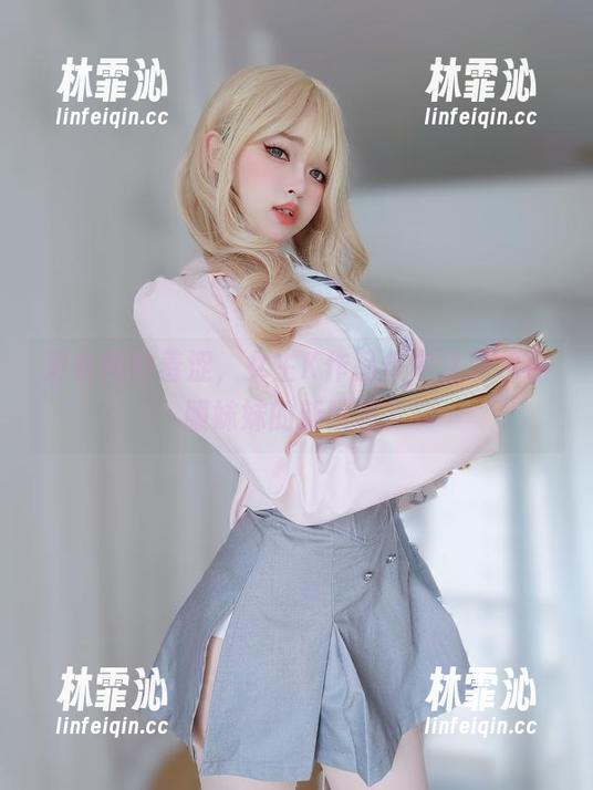 更衣间的羞涩，女主K作品集中性感水手服妹妹的新玩意？