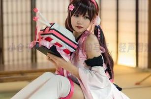 嘘，小仓千代w在校园里的写真，轻声围观！