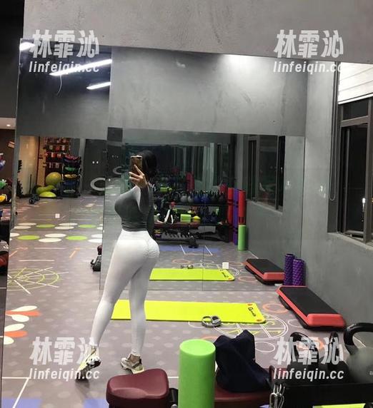微密圈 - 天哪，小芯酱的女孩写真全集，我的眼睛都快被喂饱了！