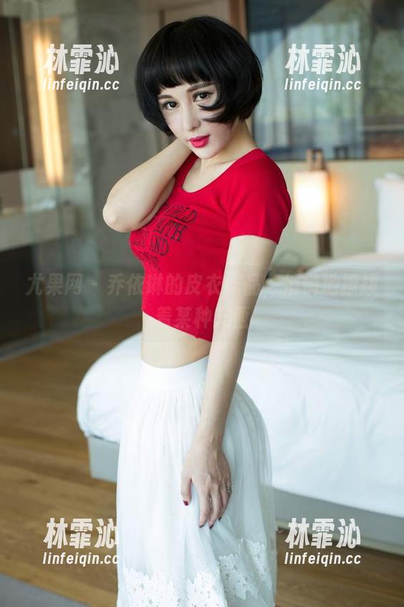 尤果网 - 乔依琳的皮衣作品，悄悄地撩拨着某种东西