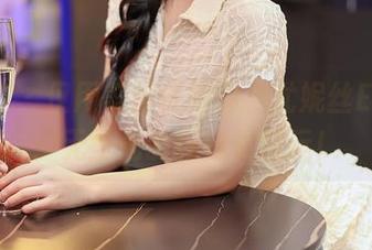 尤蜜荟 – 仅用美脚征服你，尤妮丝Egg说：无圣光的玩法更好玩！