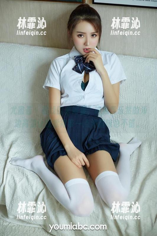 尤蜜荟 - 在线四季如春，唯独黄乐然的海边高清让我觉得带一点海腥味也不错。