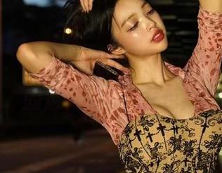 微密圈 – 一起过圣诞？不如来份徐珺大哥的定制写真大礼包！