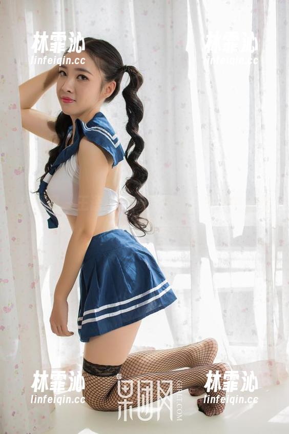 果团网 - 王语纯的高清写真，灰丝中潜藏的神秘气息。