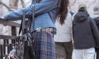 手里这份桃墨公子的修女私拍图包，满满都是禁忌的诱惑呀。