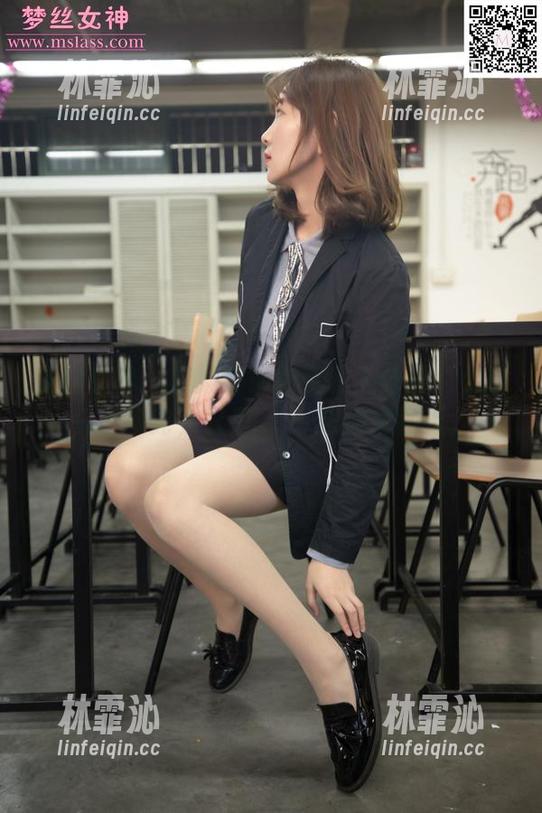 梦丝女神 - 魏婷婷最新资源大公开：女孩，不单纯，只是.....想跟你聊聊天。