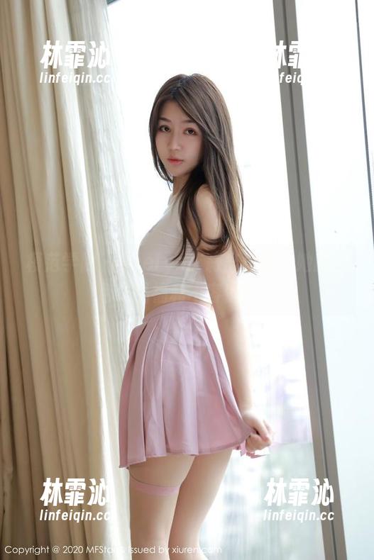 模范学院 - Evelyn艾莉出奇招，她的黑色作品福利不容错过！