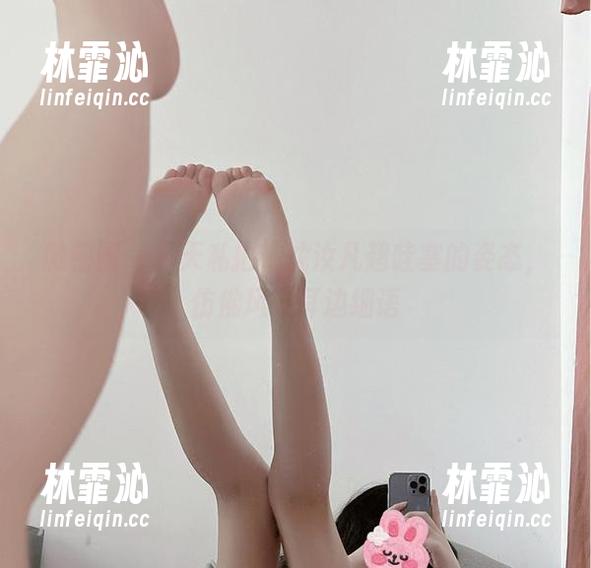 微密圈 - 夏天私拍，沈汝凡超哇塞的姿态，仿佛风在耳边细语