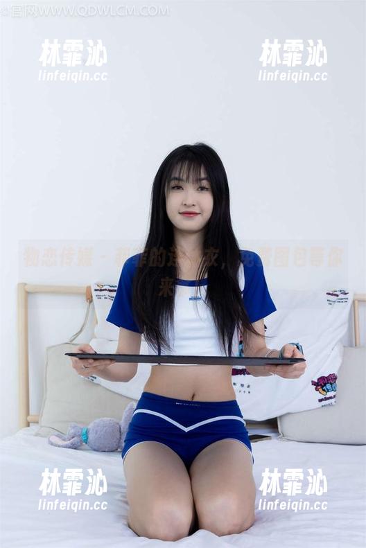 物恋传媒-菲菲 物恋传媒 - 菲菲的连体衣,免费图包等你来拿!