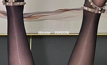 微密圈 – 白龙猫女这波高清图包画风独特，蟒蛇丝袜的搭最佳？一点都不心虚。