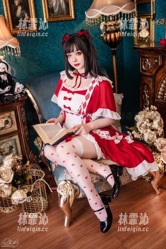 皮皮奶可可爱了啦，透明制服，神奇美图！这些资源简直让人想开个模特学校！