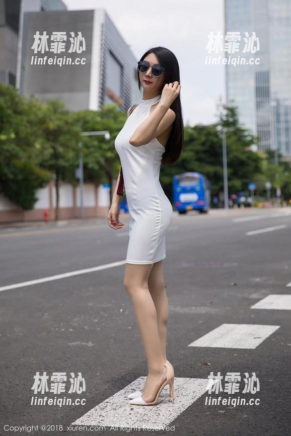 秀人网 - Egg尤妮丝的豹纹套图，连豹子都想来凑热闹了