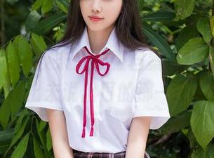 秀人网 – 千夜未来校服档案在线，高清展现出未说出口的那一面。