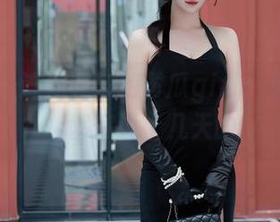 秀人网 – 连体衣与拍黄瓜girl：美图合集，够你说上几天的