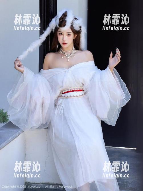 秀人网-林子欣freya 秀人网 - 林子欣freya“日常”图集:从咖啡店到健身房,每一页都是小剧场!