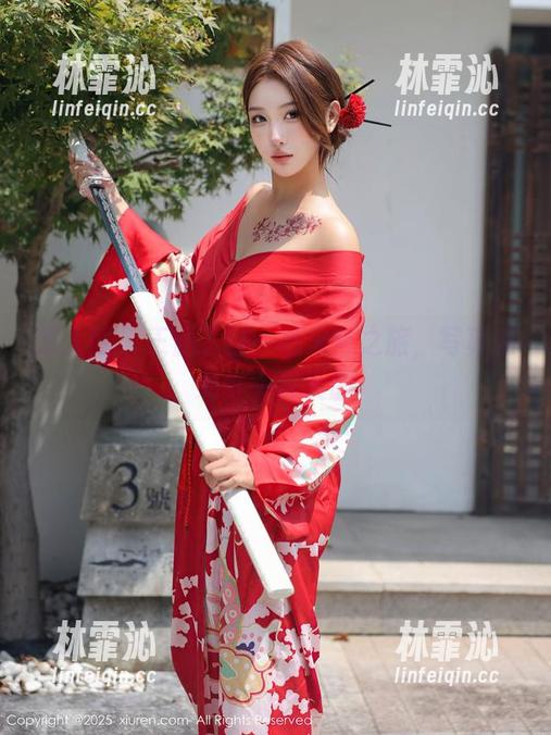 秀人网-王俪丁 秀人网 - 王俪丁这一趟天台之旅,写真和彩虹一样大胆