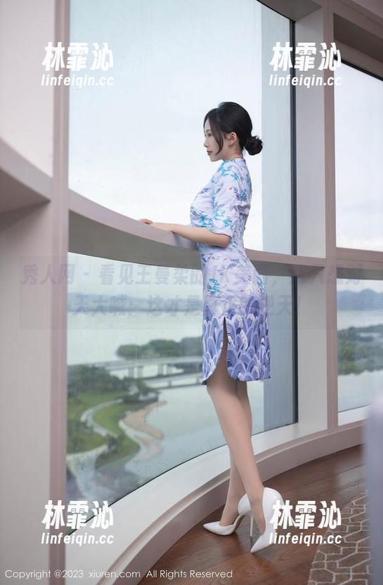 秀人网-王曼柔 秀人网 - 看见王曼柔的JK美图,我只想对天大喊:这才是真正的逆天!