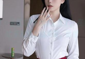 秀人网 – 王馨瑶Yanni又来了，在线讲述比基尼背后的趣事，哈哈